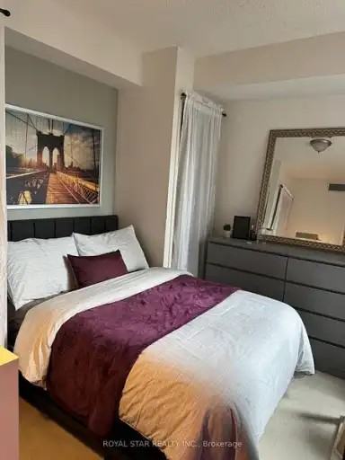 85 Bloor St W #706 - Photo 3 of 7