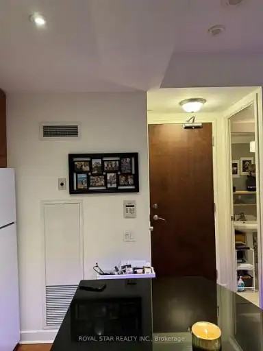 85 Bloor St W #706 - Photo 6 of 7