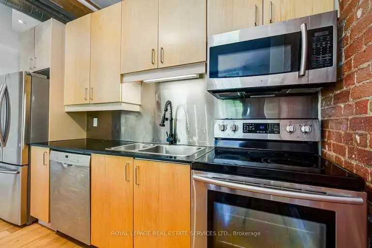 81A Front St E #210 - Photo 3 of 11
