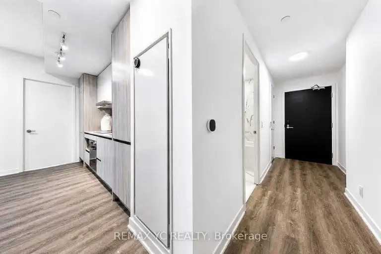 180 Front St E #2212 - Photo 5 of 18