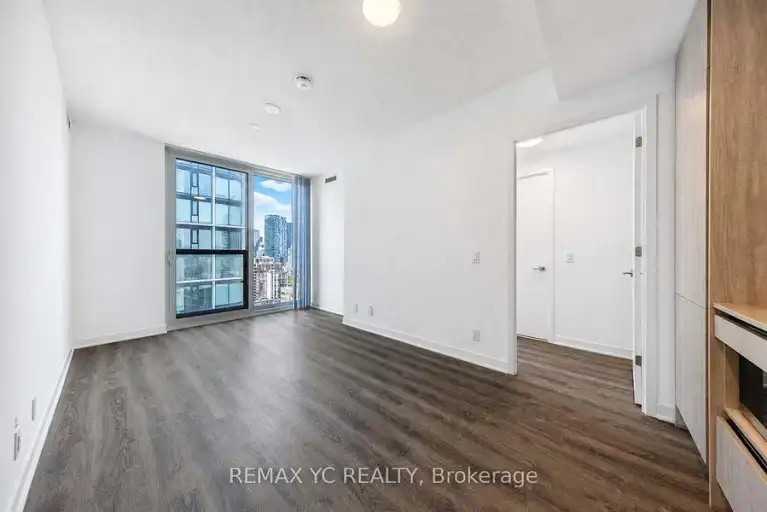 180 Front St E #2212 - Photo 7 of 18