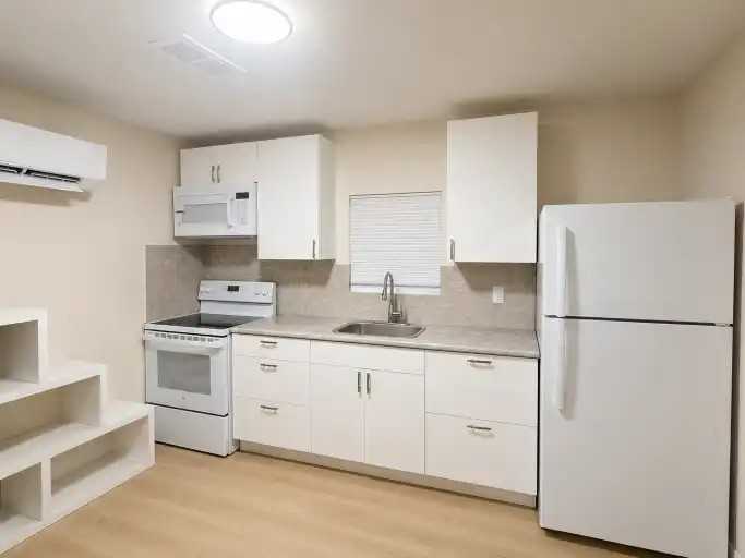 11 Scott St #4