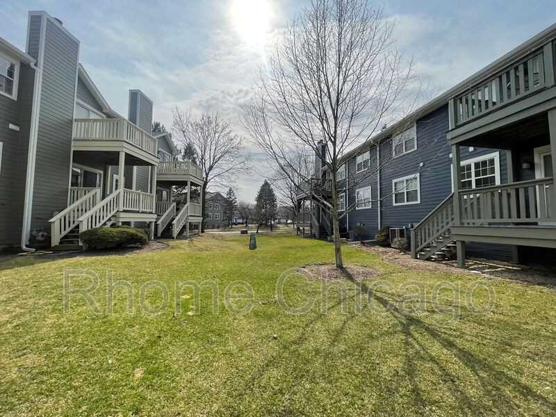 519 W Parkside Dr - Photo 3 of 32