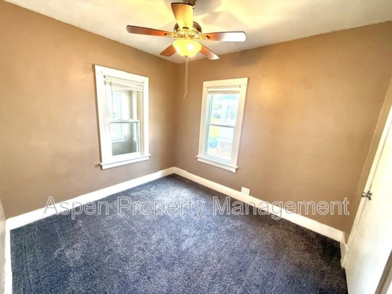 2110 S Central Ave - Photo 6 of 8