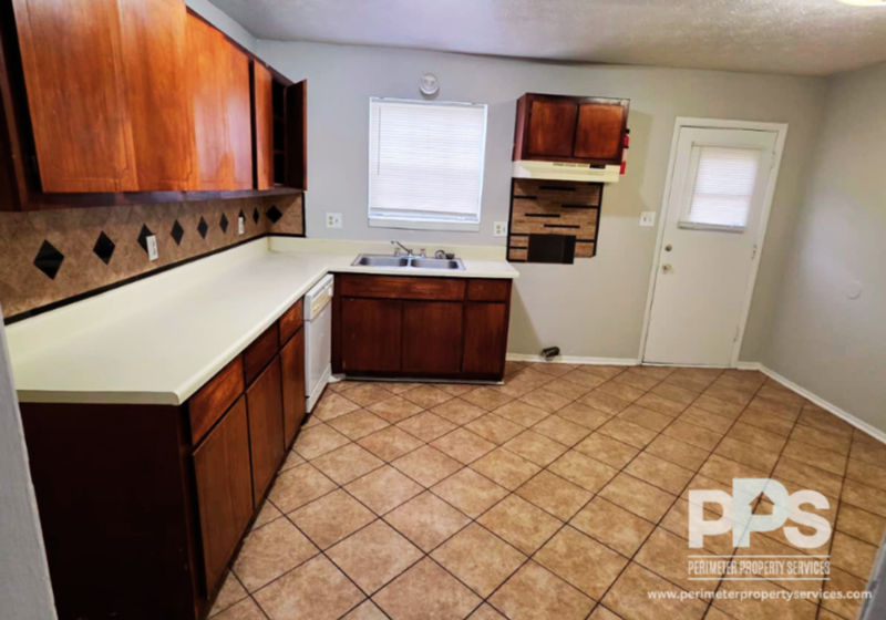 137 Burke St Se - Photo 2 of 13