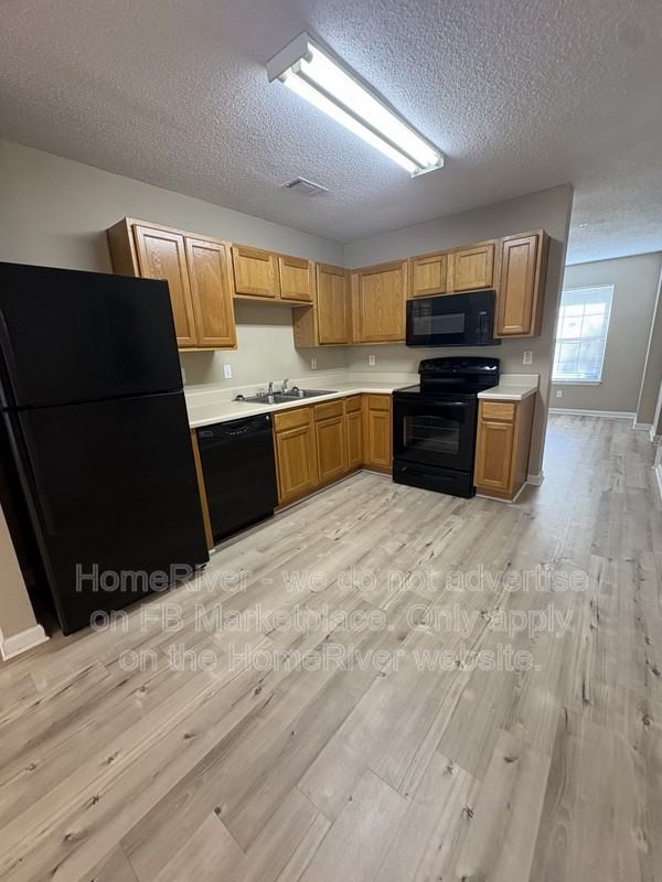 235 Swaying Pine Ct - Photo 5 of 12