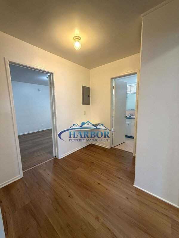5642 Angeles Vista Blvd #2 - Photo 7 of 11