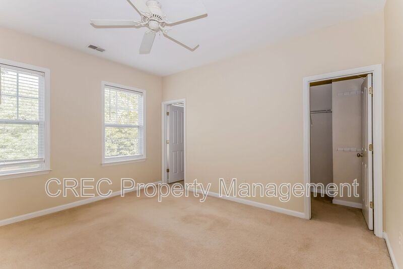 105 Barberry St - Photo 6 of 15