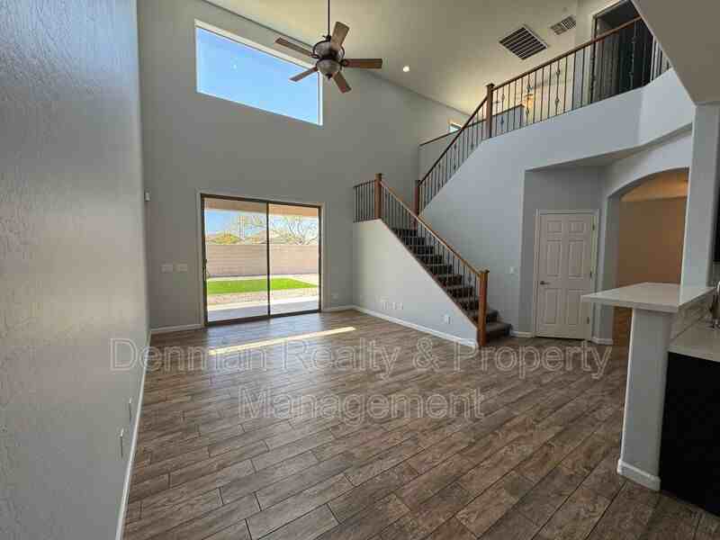 10397 W Foothill Dr - Photo 4 of 30