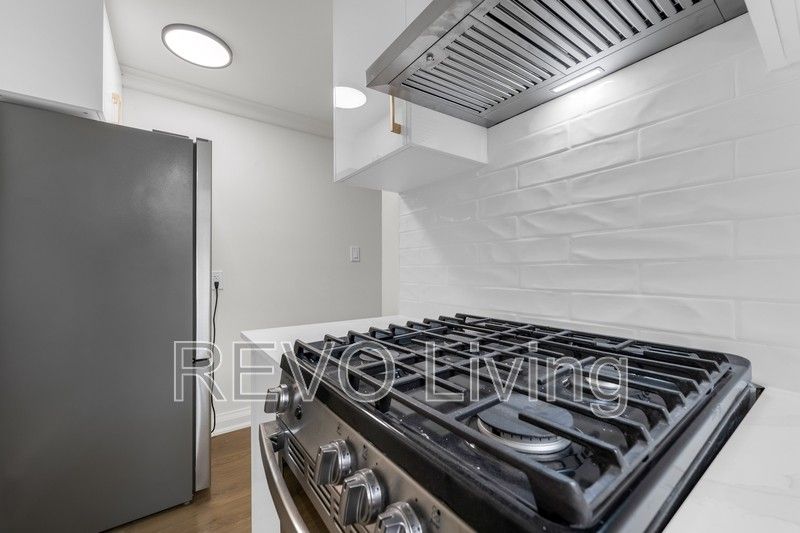 6911 Barker St #6 - Photo 2 of 19