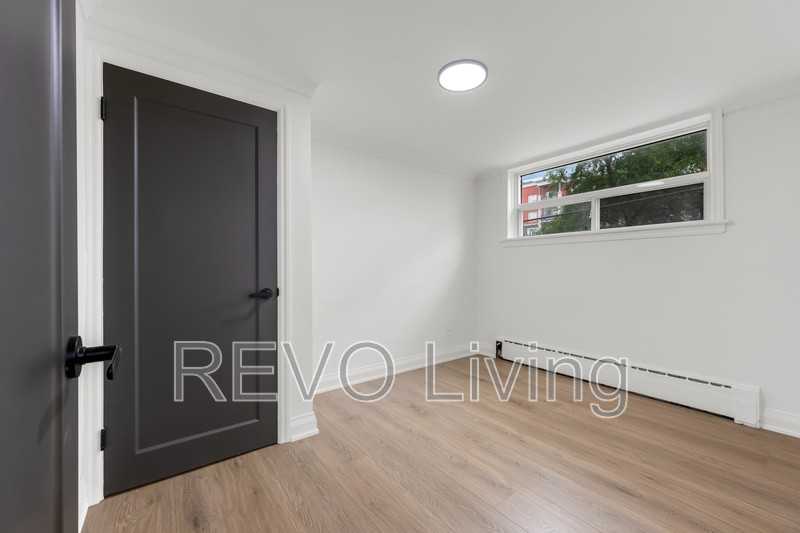 6911 Barker St #6 - Photo 6 of 19