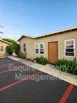 1263 S Oxnard Blvd #7 - Photo 1 of 1