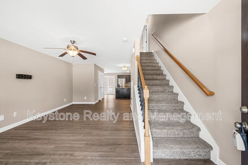 301 Landrum Pl #D - Photo 3 of 16