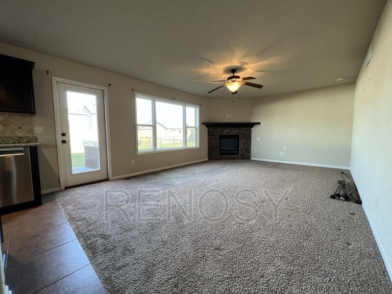 9565 Red Sunset Ct - Photo 4 of 26