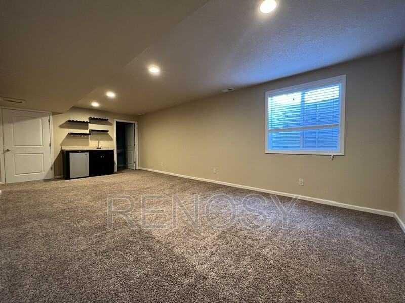 9565 Red Sunset Ct - Photo 6 of 26