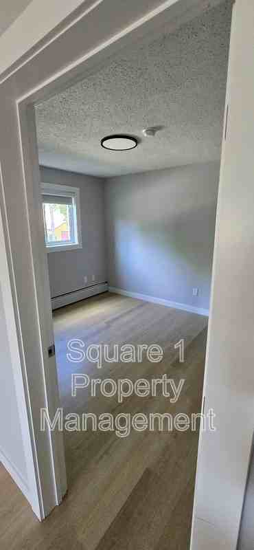 10556 80 Ave Nw - Photo 3 of 8