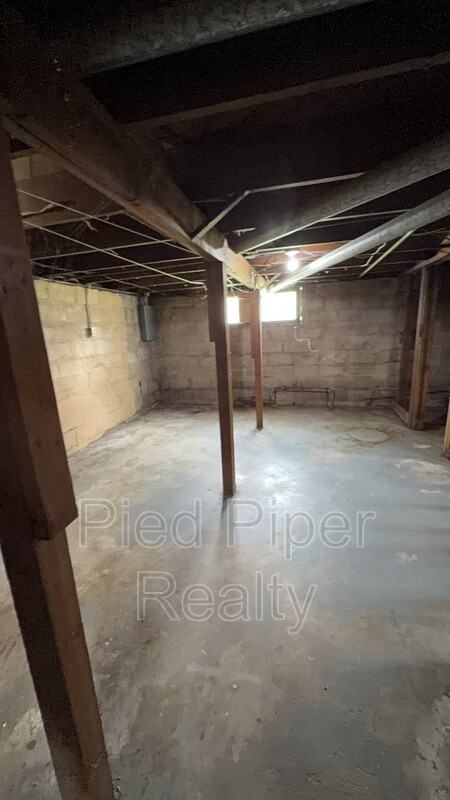 1265 S Galena Ave - Photo 5 of 15