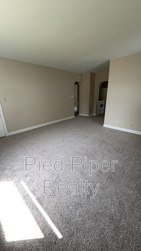 1265 S Galena Ave - Photo 6 of 15