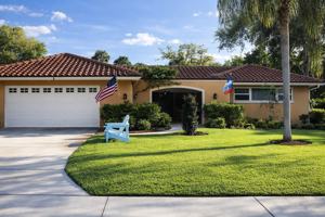 featured image of 2 Sunset Bay Dr #1