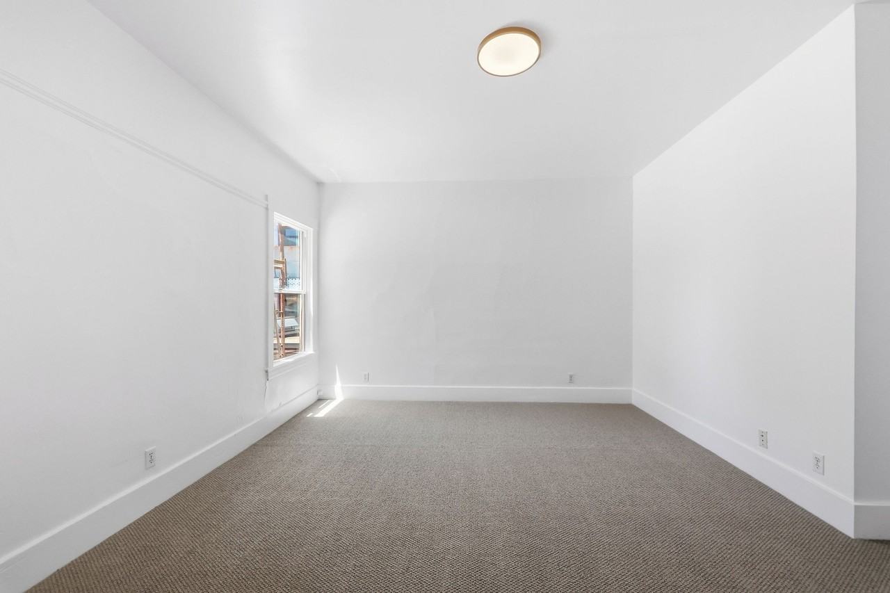 320 Harriet St #2 - Photo 3 of 26