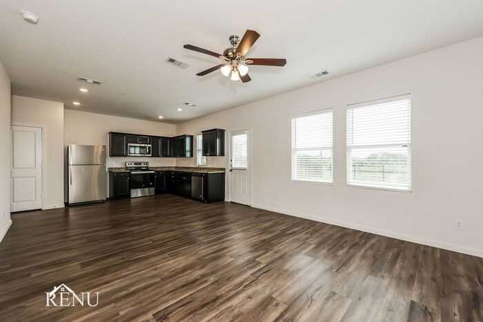 6008 Mojave Dr - Photo 6 of 19