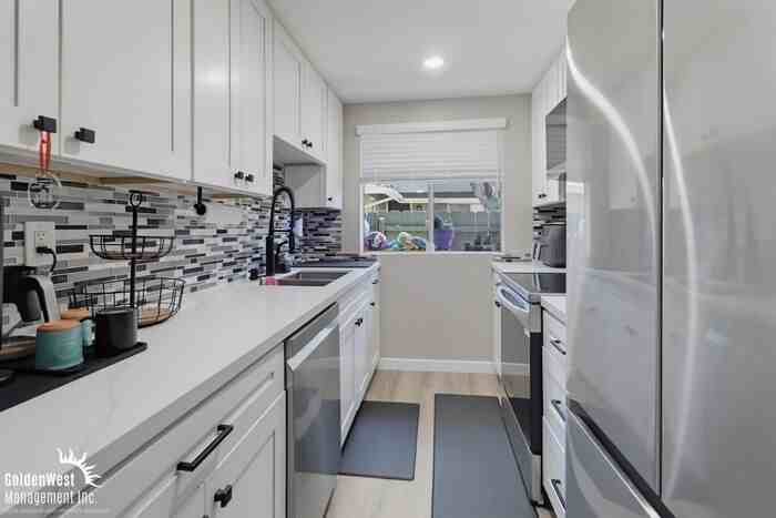 983 Amistad Pl #A - Photo 6 of 15