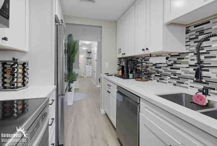 983 Amistad Pl #A - Photo 7 of 15