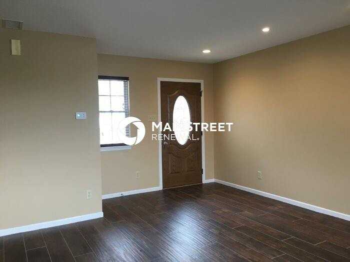 43 Frostwood Ln - Photo 2 of 15