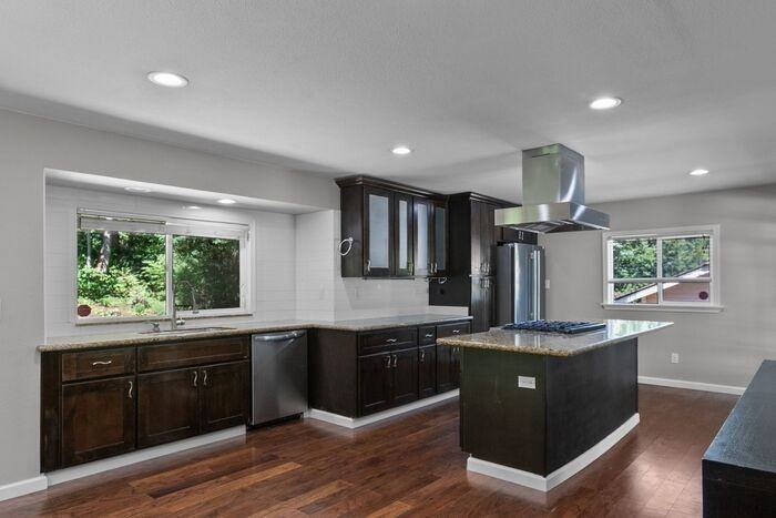 4729 158th Ave Se - Photo 3 of 45