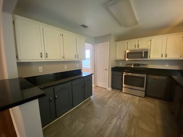 10466 Steeplechase Drive - Photo 3 of 14