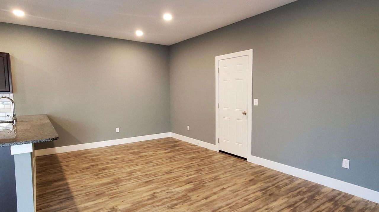 602 N Grandstone St - Photo 5 of 10