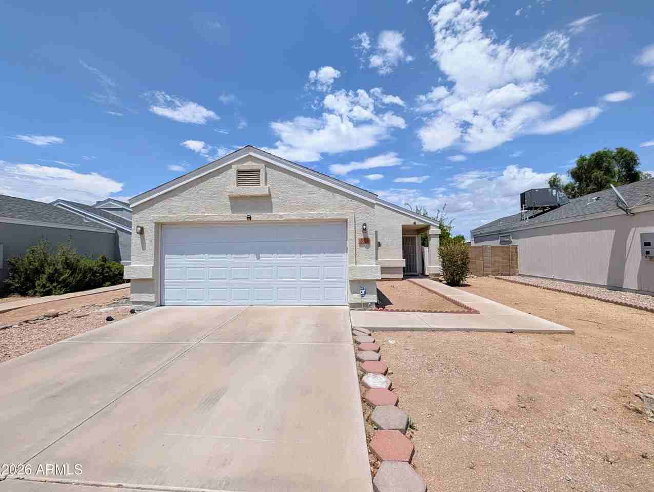 2824 W Angela Dr - Photo 2 of 50