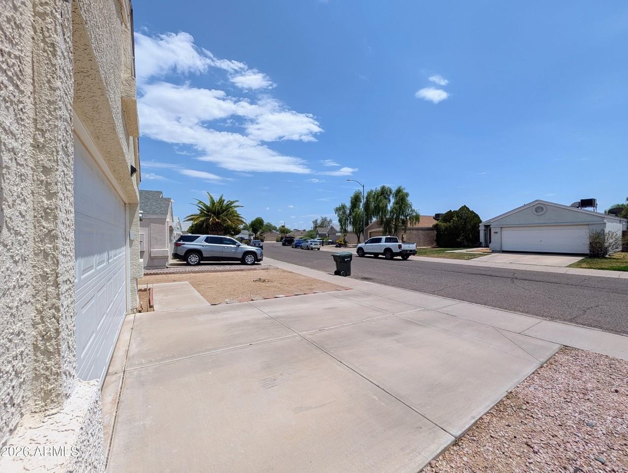 2824 W Angela Dr - Photo 4 of 50