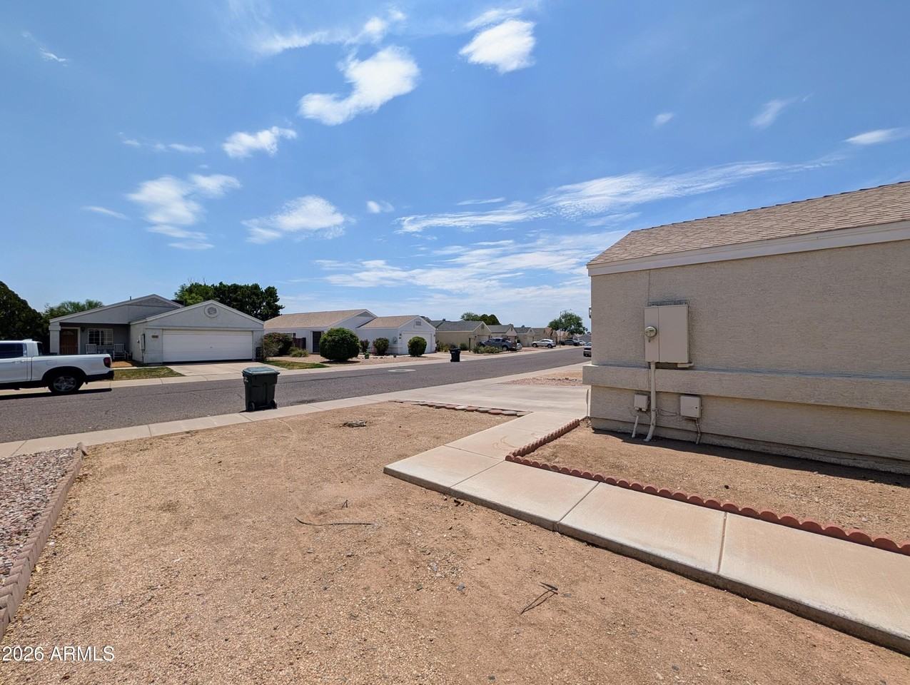 2824 W Angela Dr - Photo 5 of 50