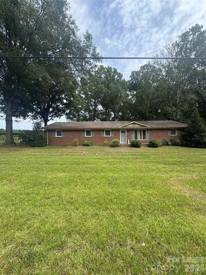 1803 Tucker Rd - Photo 2 of 37