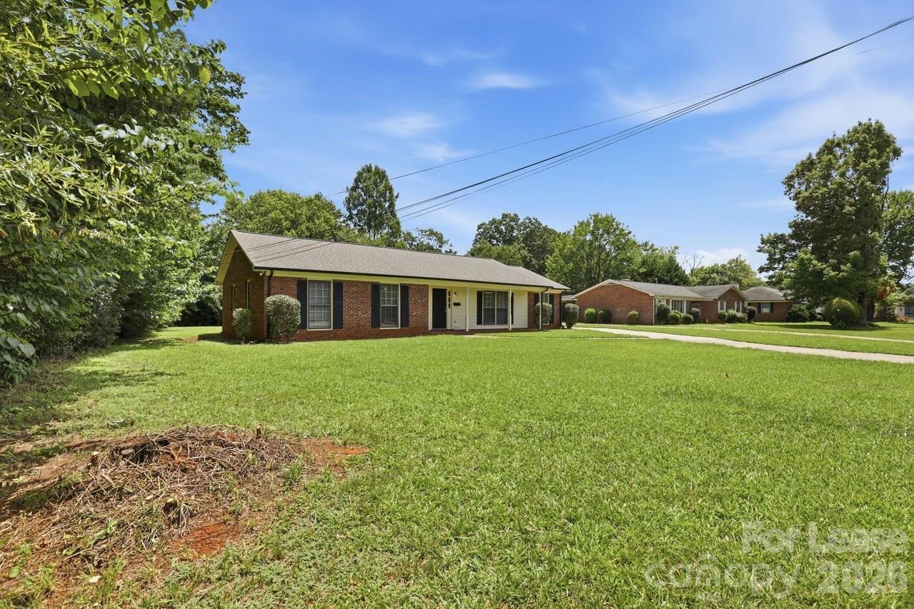 4609 Randolph Rd - Photo 2 of 32