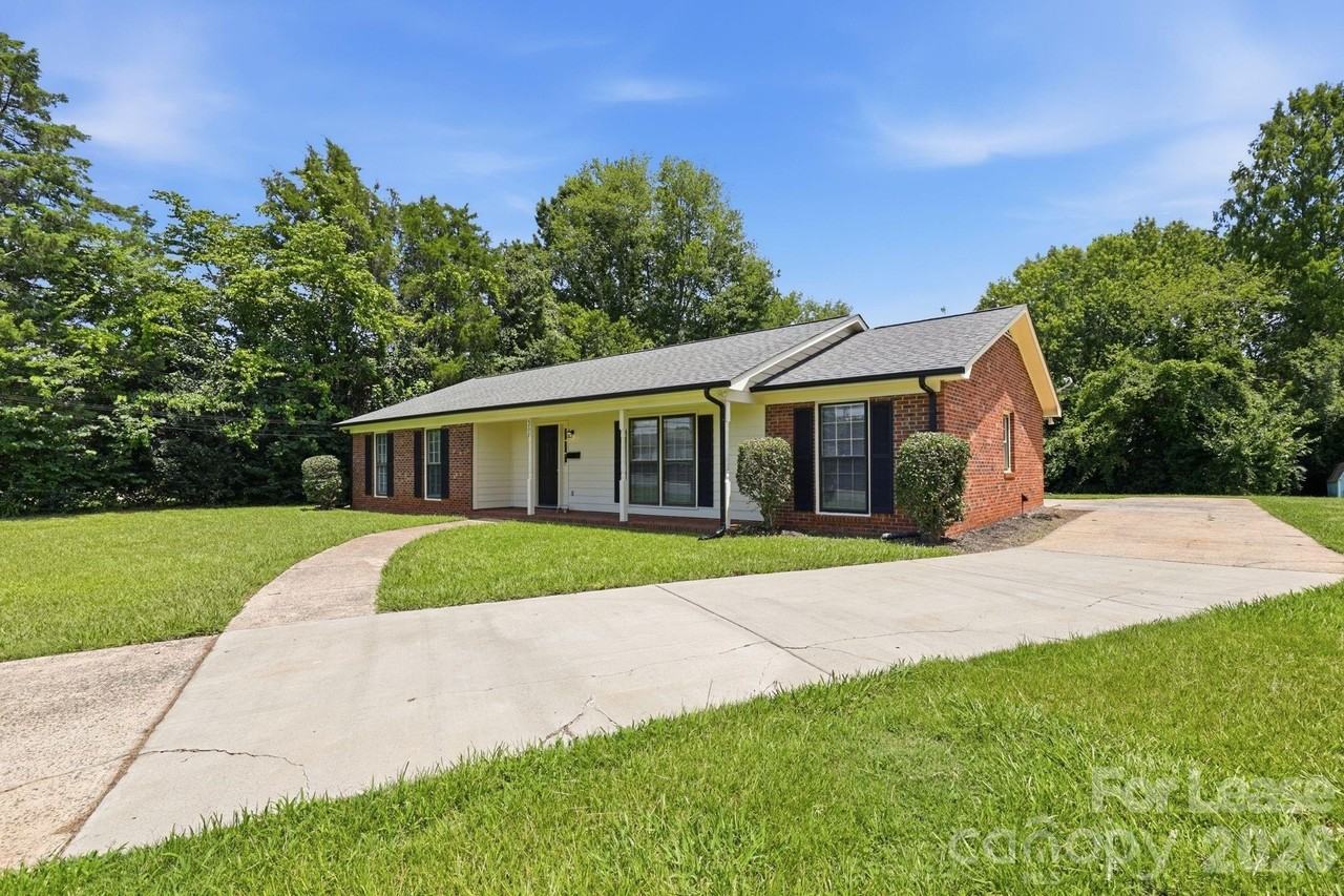 4609 Randolph Rd - Photo 4 of 32