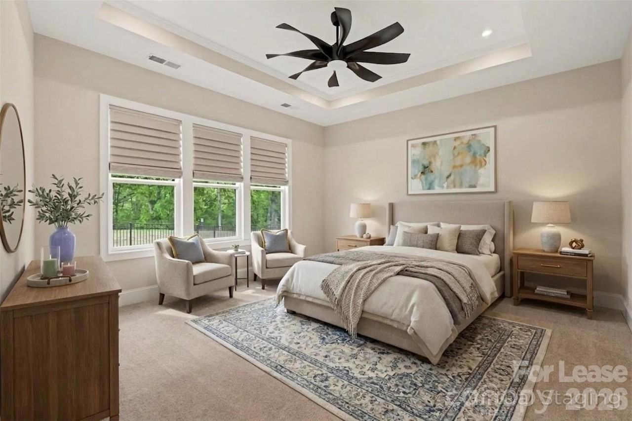 2026 Lake Como Dr - Photo 4 of 37