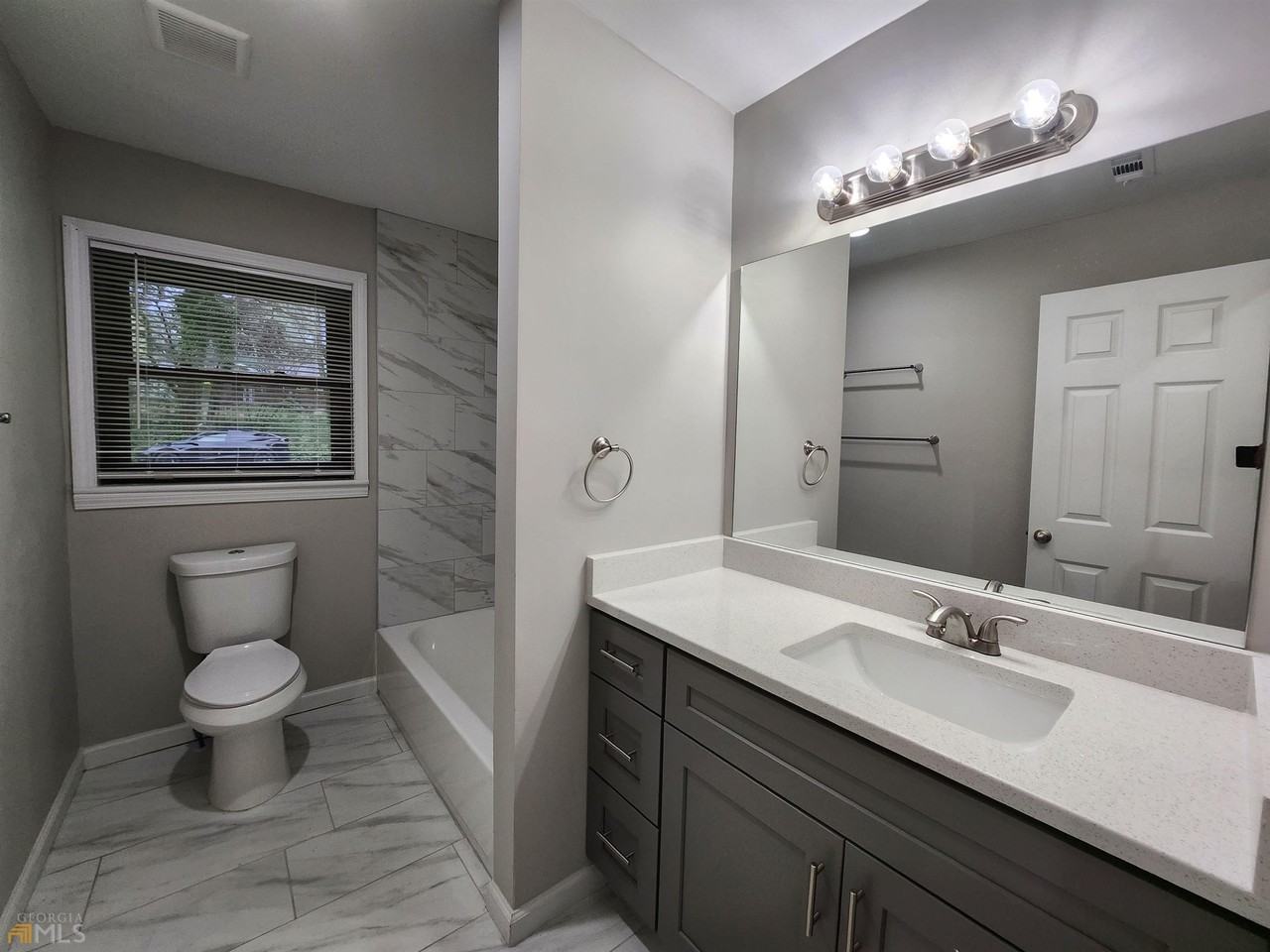 1858 Glen Echo Dr - Photo 5 of 10