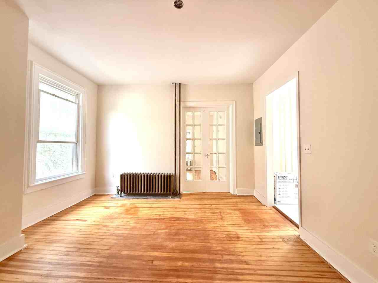 37 Green St - Photo 2 of 26