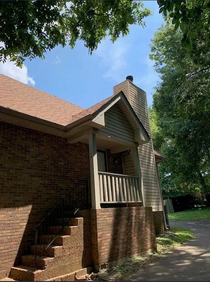 3118 Windemere Cir - Photo 3 of 8