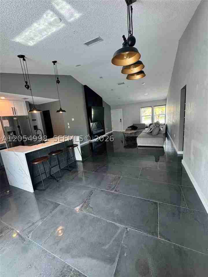 3415 55th Dr E - Photo 4 of 31