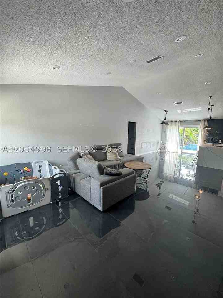 3415 55th Dr E - Photo 6 of 31