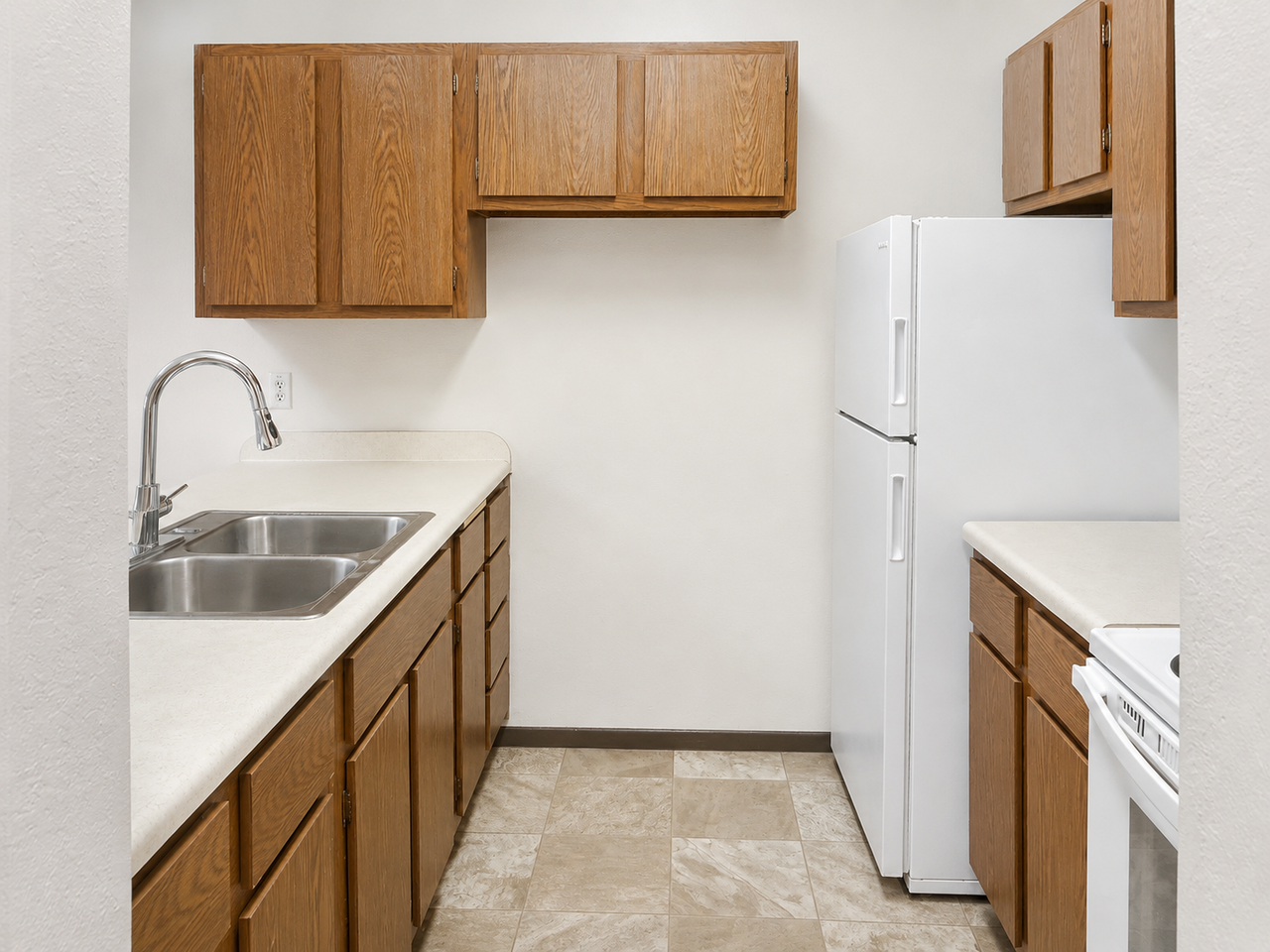 Sunrise Apartments - Photo 5 of 18