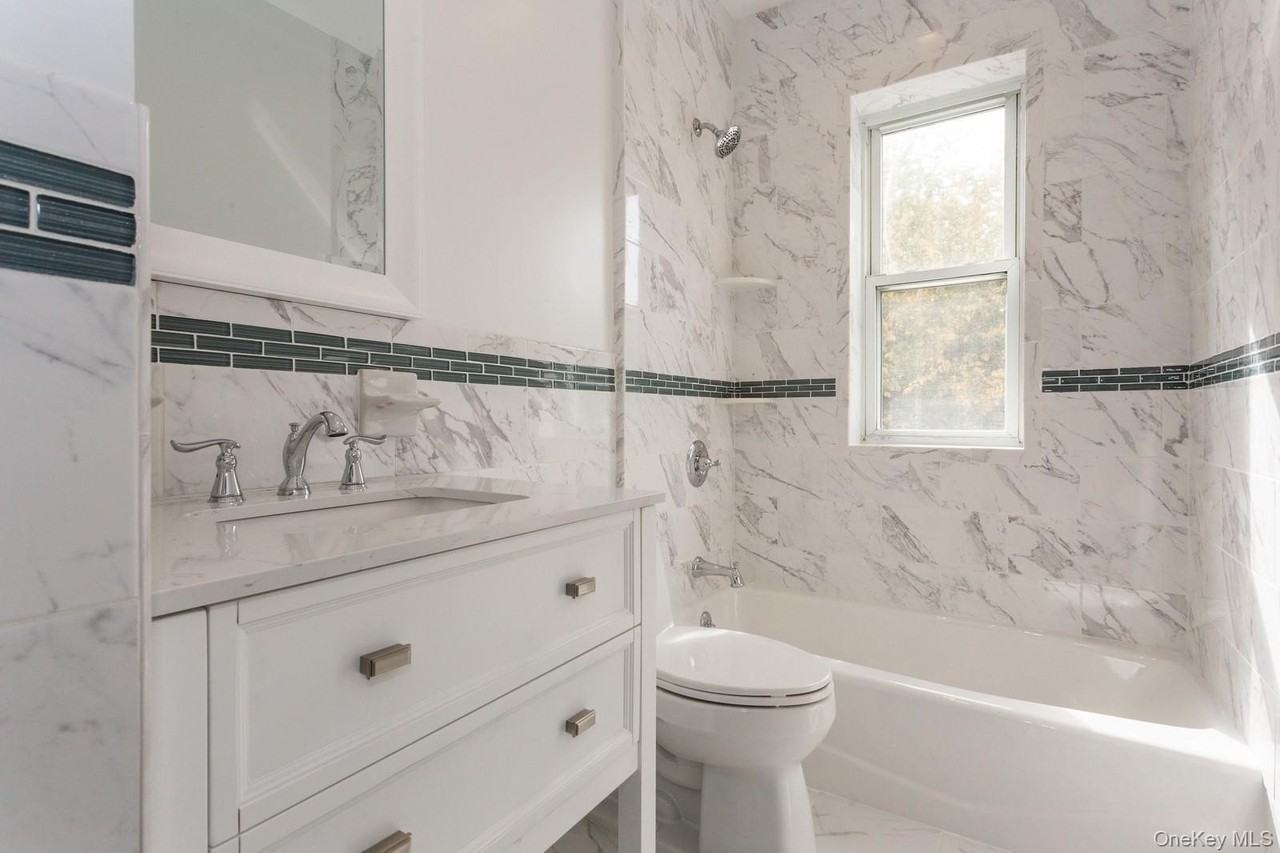 43 New Hyde Park Rd #1 - Photo 5 of 9