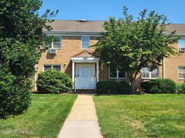 featured image of 94 Stonehurst Blvd #B