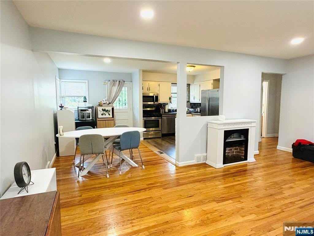 34-02 Lenox Dr - Photo 5 of 19