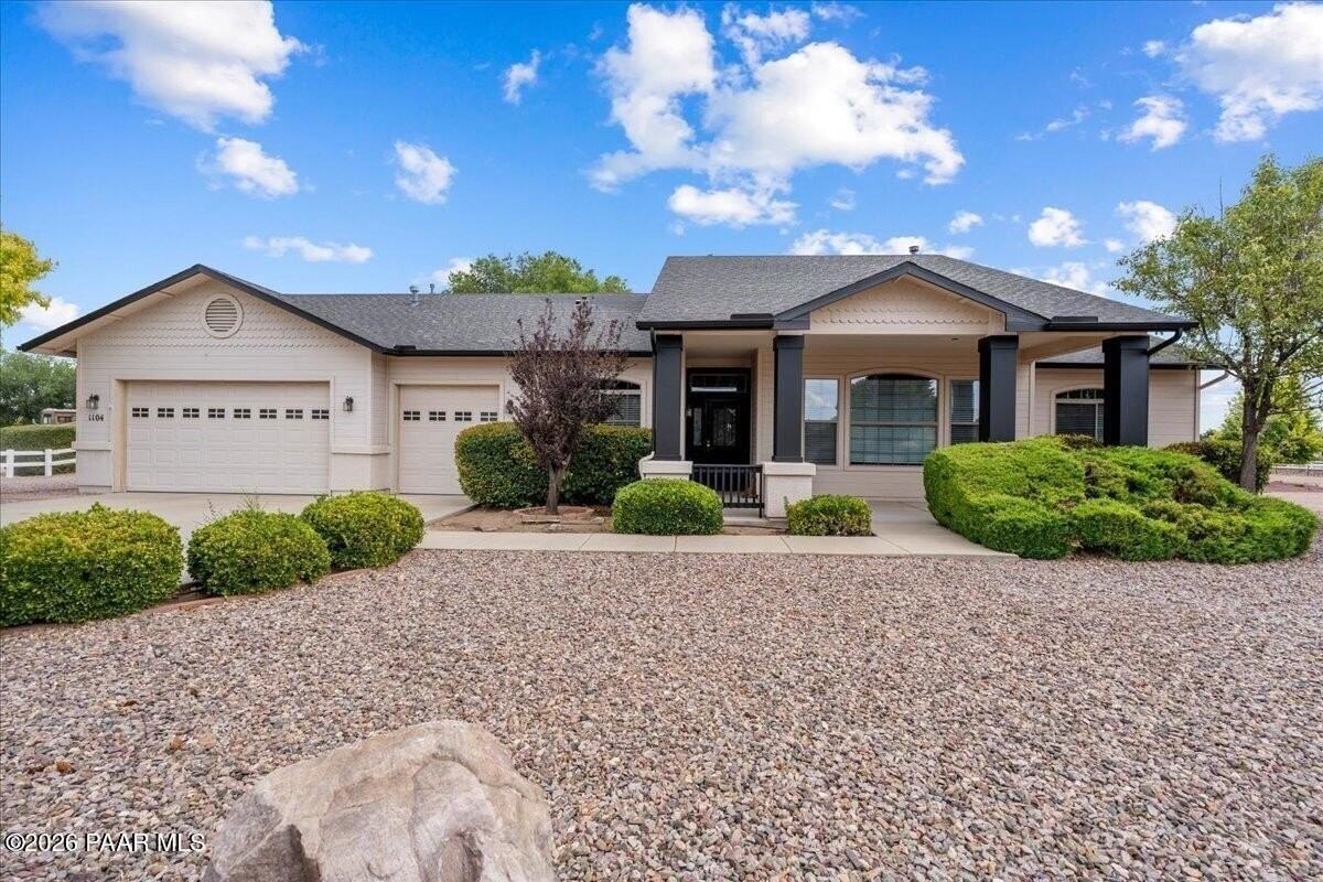 1104 Kristin St