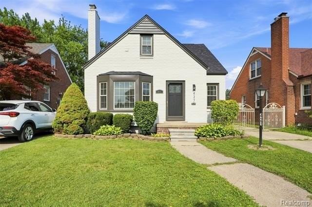 427 N Waverly St - Photo 2 of 41