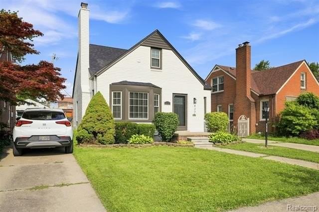 427 N Waverly St - Photo 3 of 41